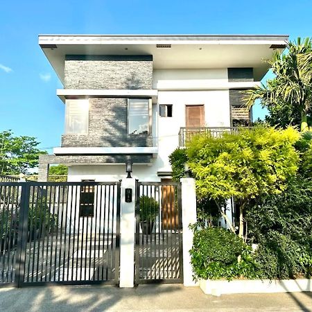 Bella Homes 6Br 4Bath Near Rotunda Tagaytay City Esterno foto