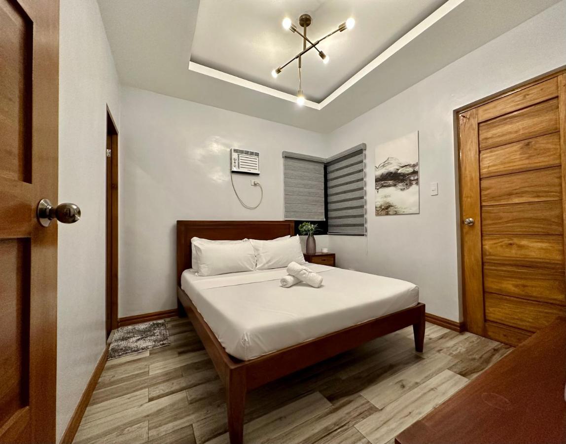 Bella Homes 6Br 4Bath Near Rotunda Tagaytay City Esterno foto