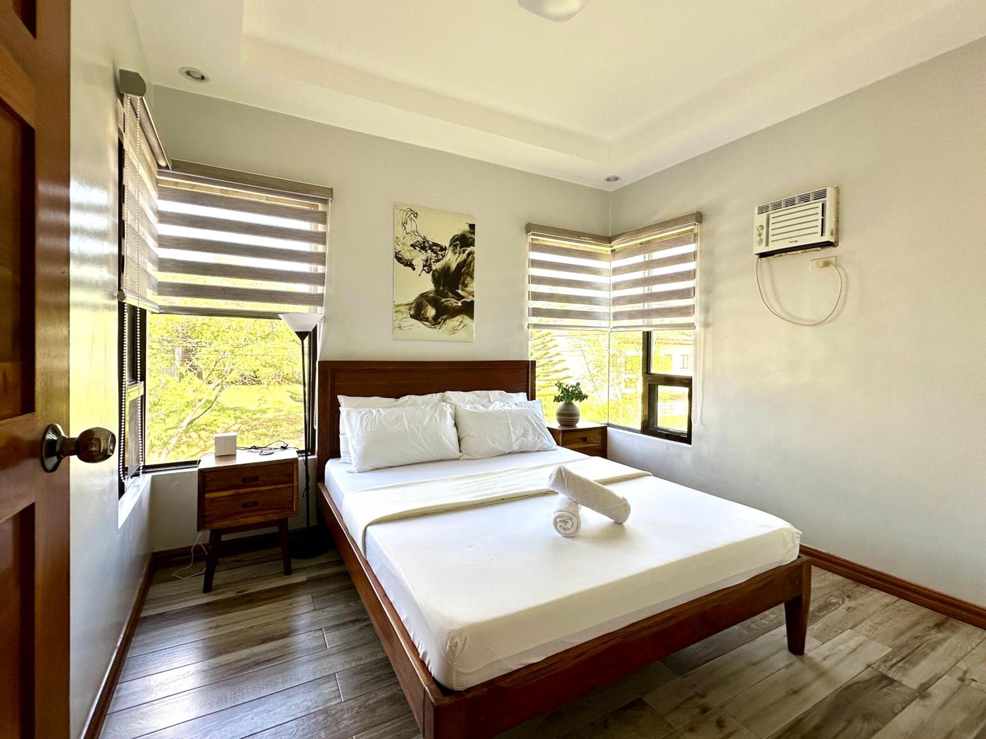 Bella Homes 6Br 4Bath Near Rotunda Tagaytay City Esterno foto
