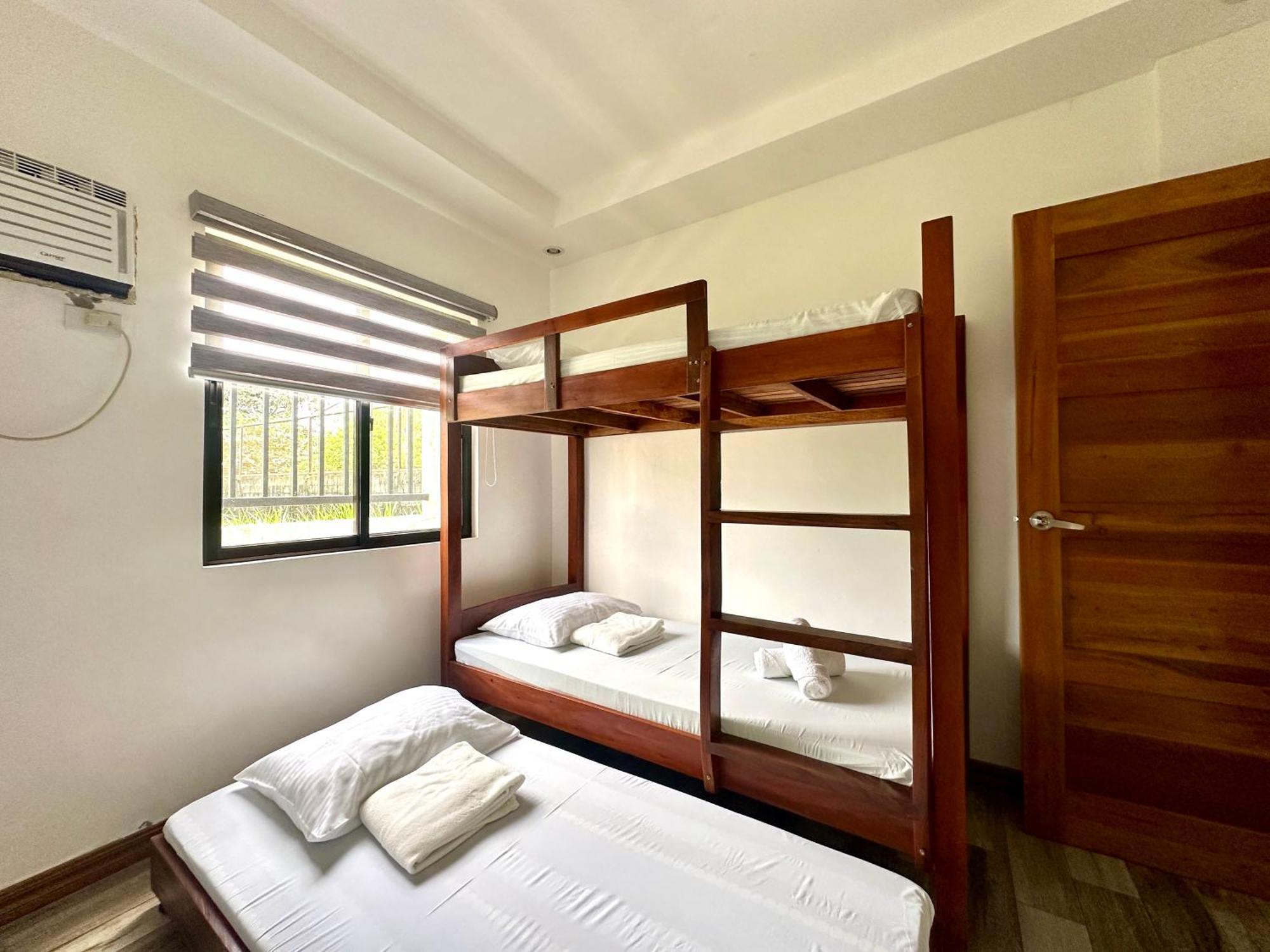 Bella Homes 6Br 4Bath Near Rotunda Tagaytay City Esterno foto