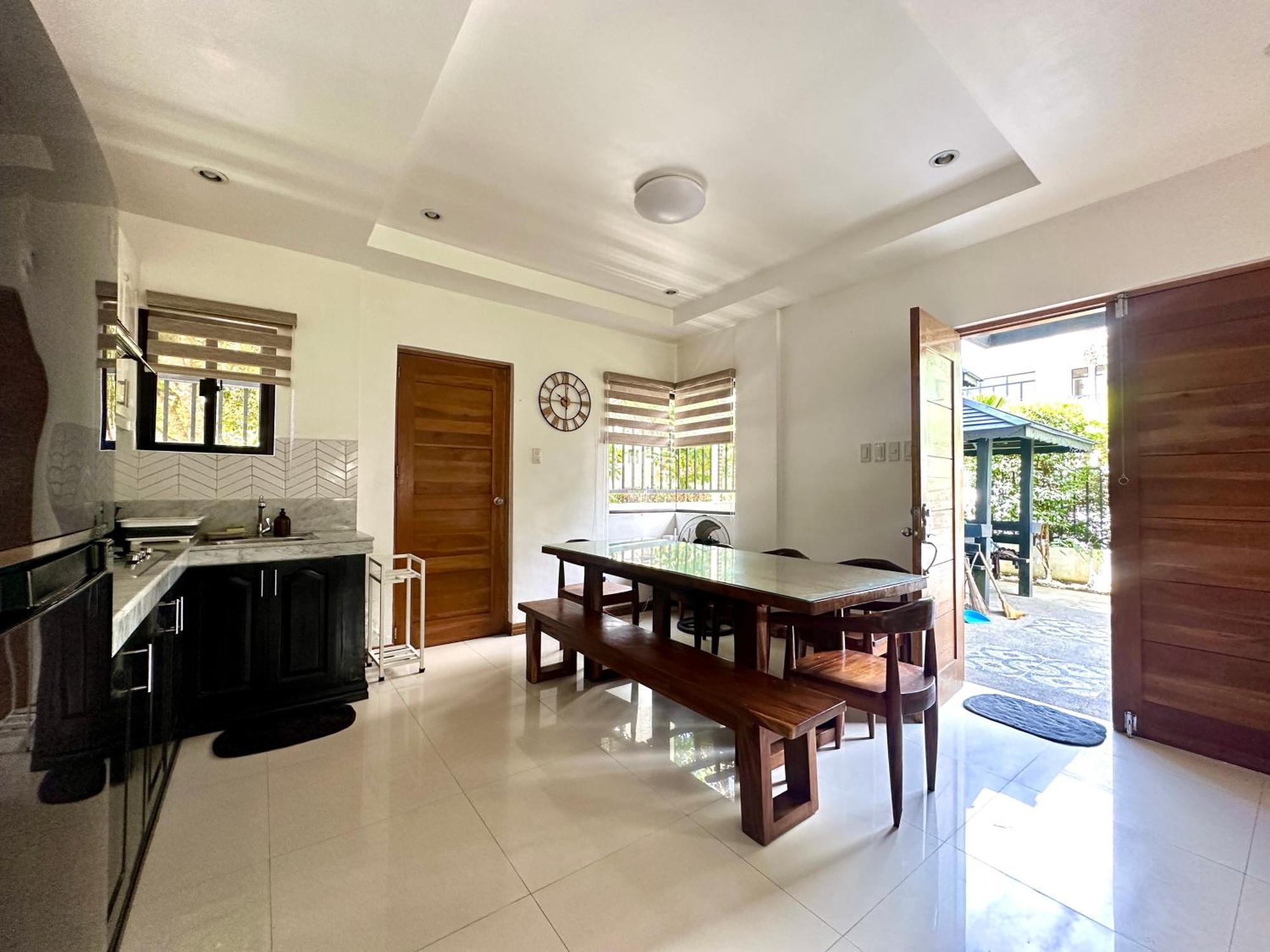 Bella Homes 6Br 4Bath Near Rotunda Tagaytay City Esterno foto