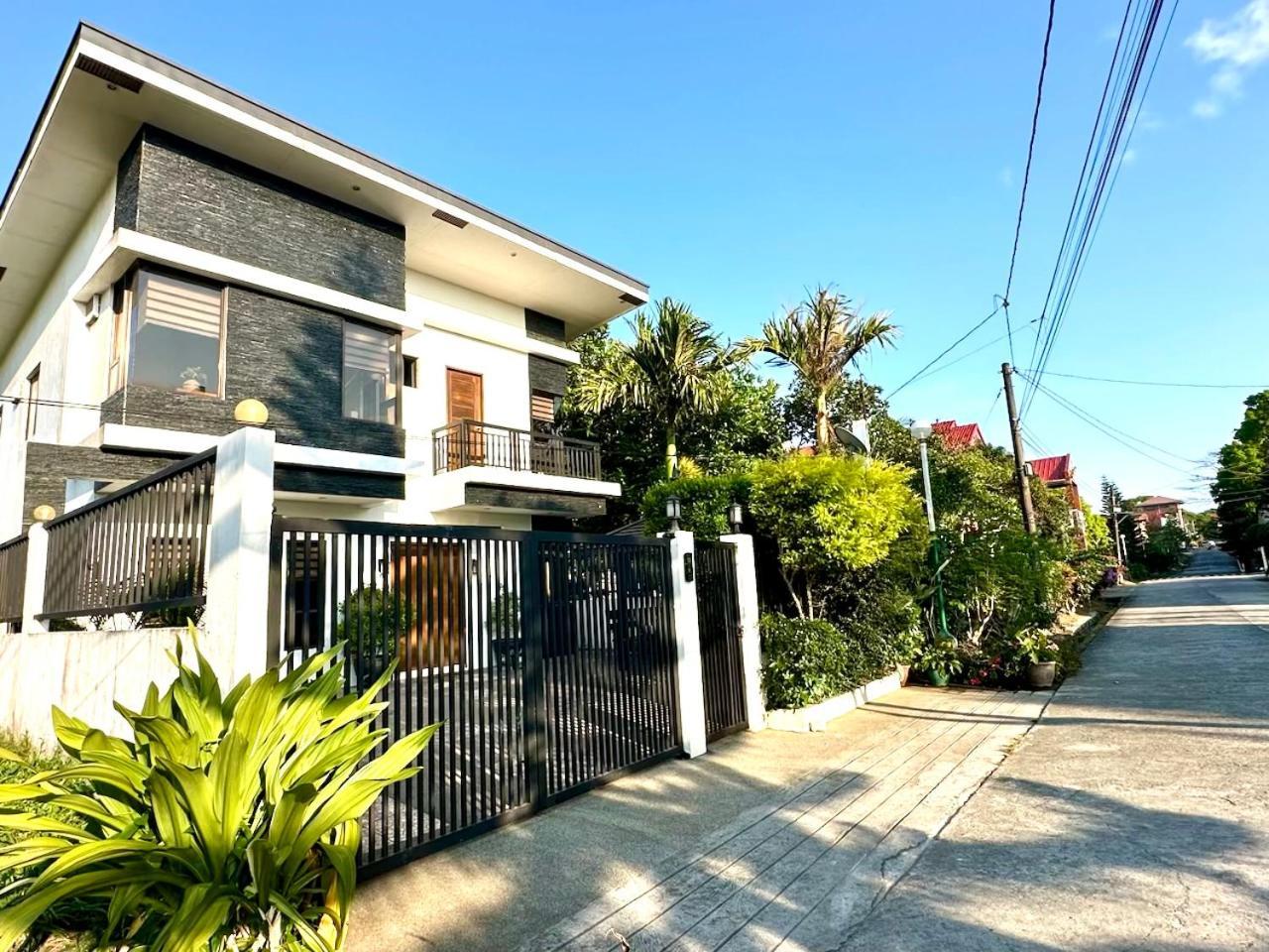 Bella Homes 6Br 4Bath Near Rotunda Tagaytay City Esterno foto