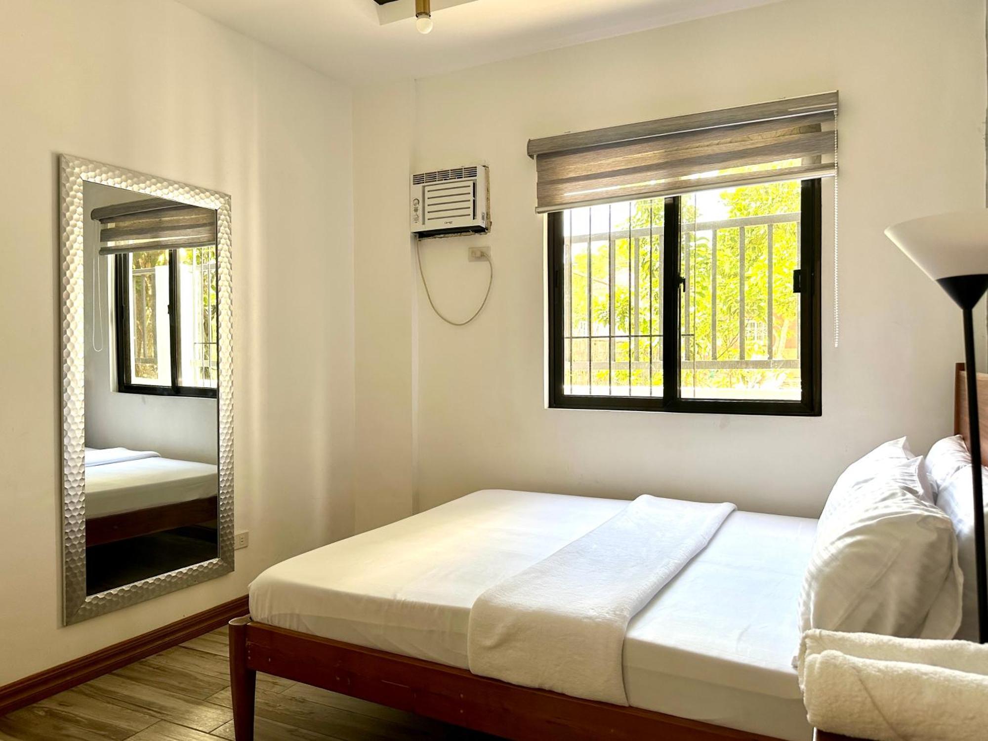 Bella Homes 6Br 4Bath Near Rotunda Tagaytay City Esterno foto
