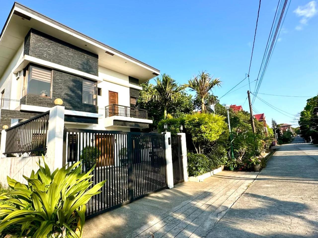 Bella Homes 6Br 4Bath Near Rotunda Tagaytay City Esterno foto