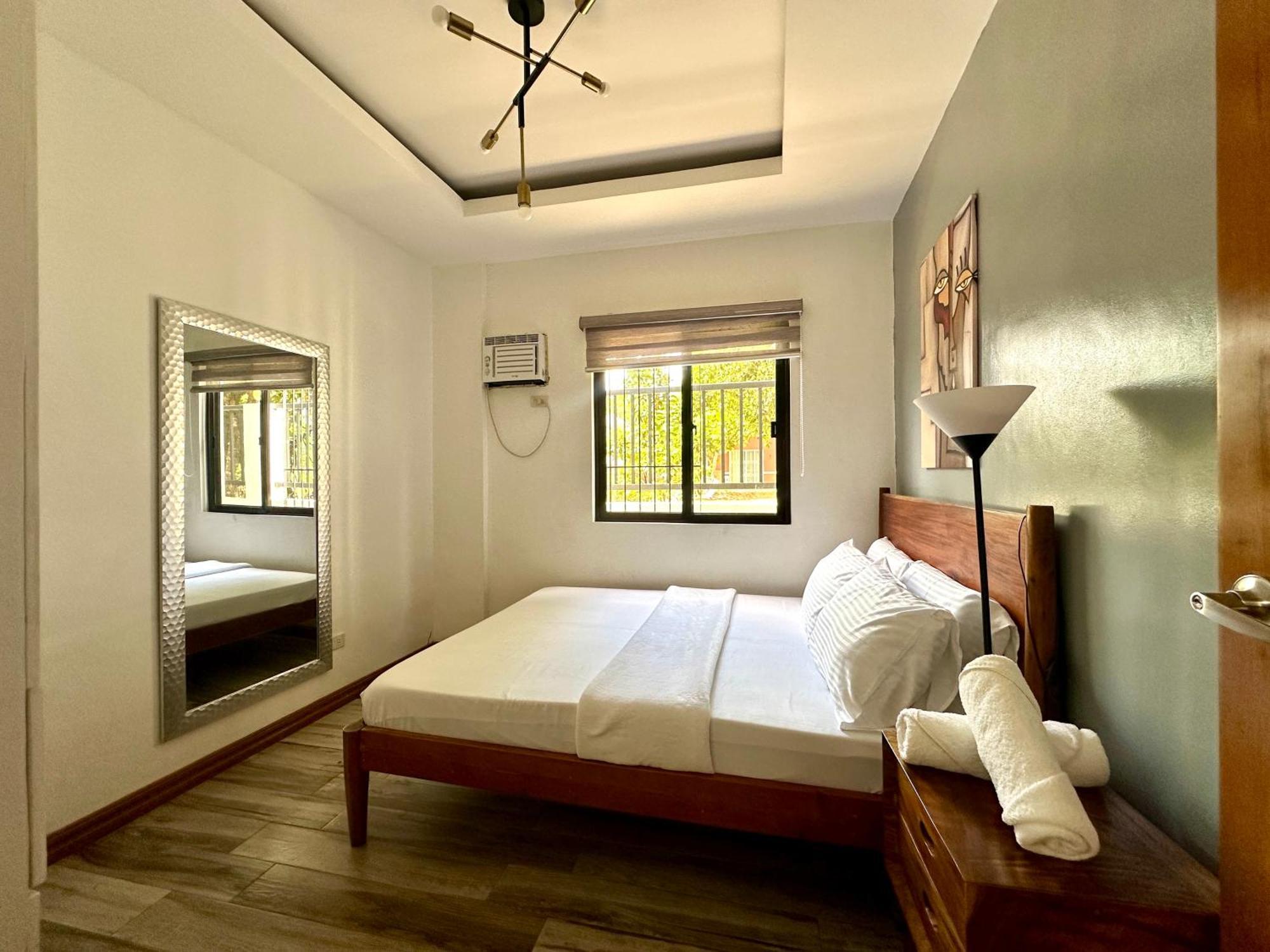 Bella Homes 6Br 4Bath Near Rotunda Tagaytay City Esterno foto
